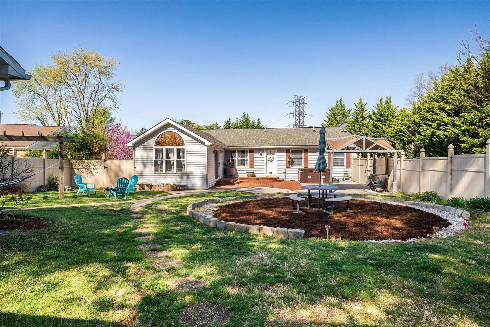 1023 Greendale Rd, Harrisonburg, VA 22801