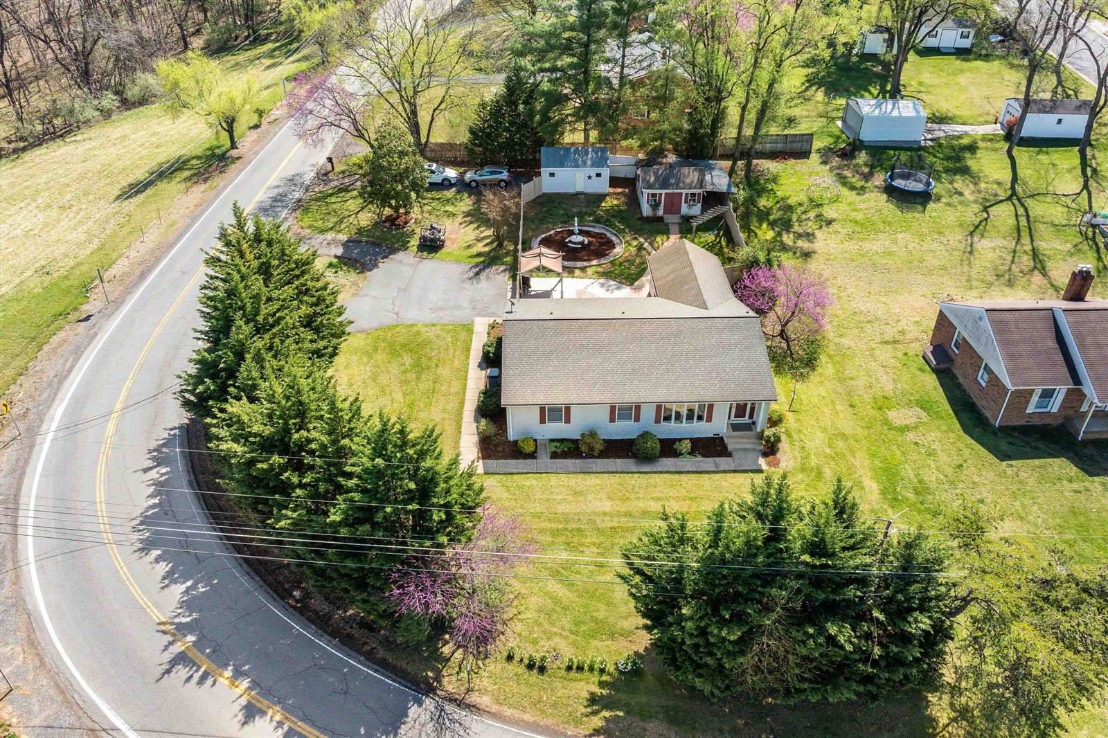 1023 Greendale Rd, Harrisonburg, VA 22801