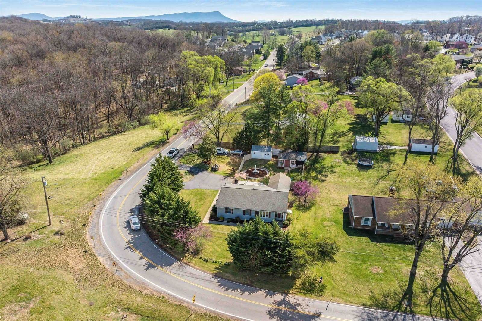 1023 Greendale Rd, Harrisonburg, VA 22801