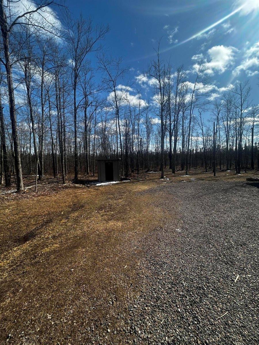 W9527 Mile Rd, Hubbard, WI 54848