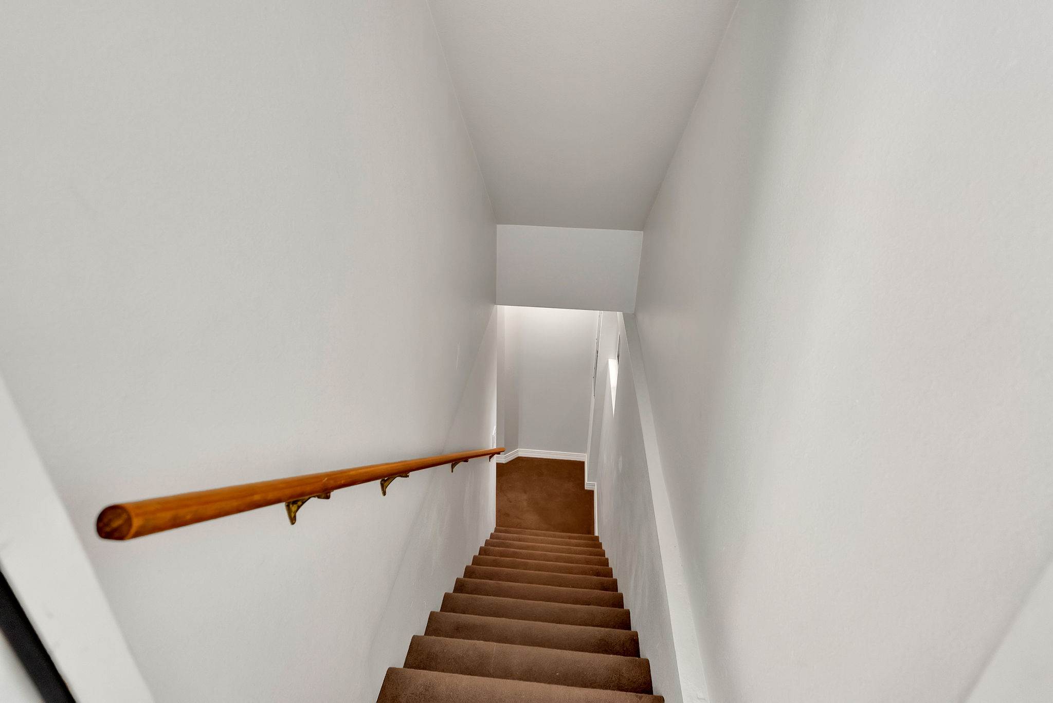 12854 East Hellroaring Rd, Athol, ID 83801