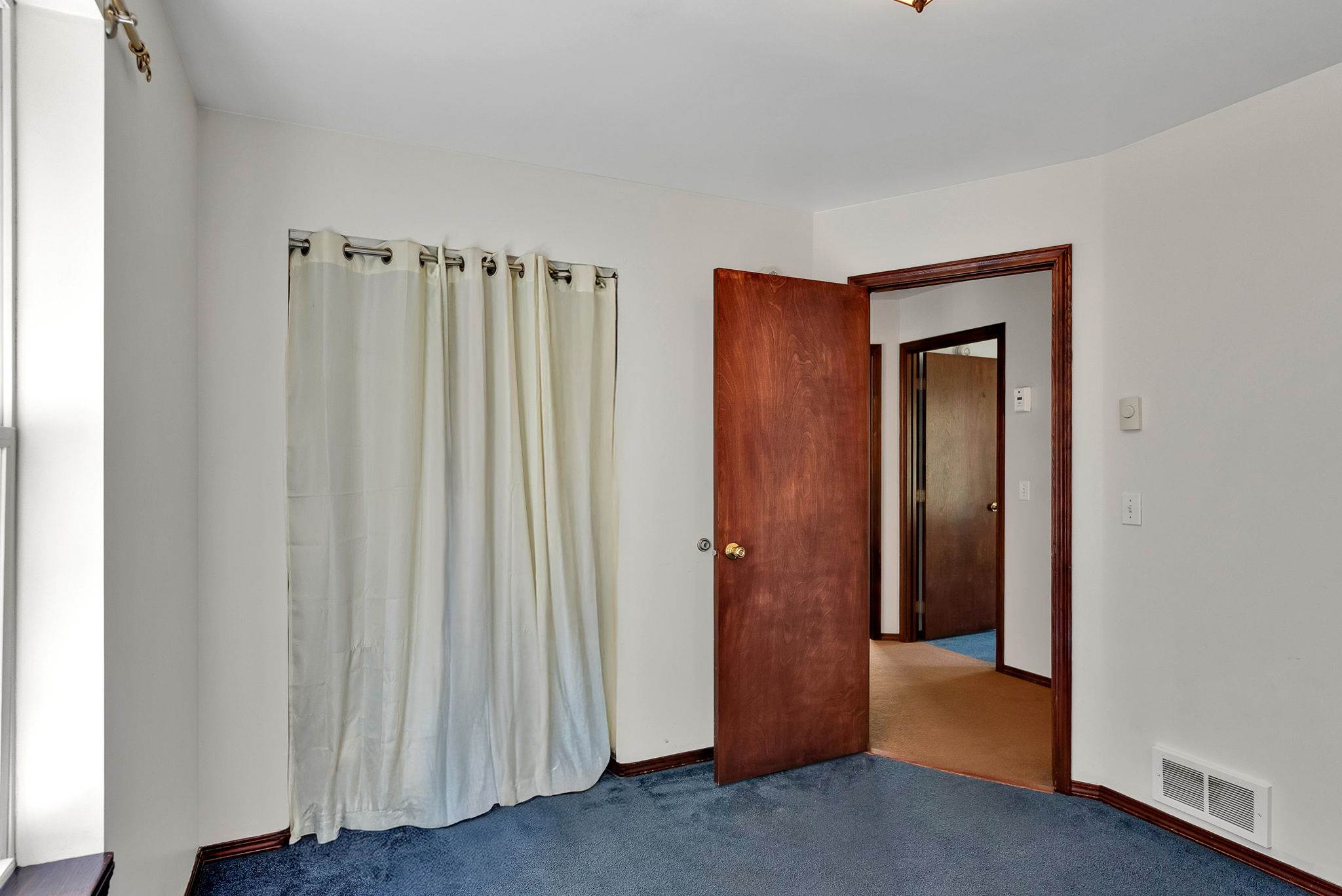 12854 East Hellroaring Rd, Athol, ID 83801