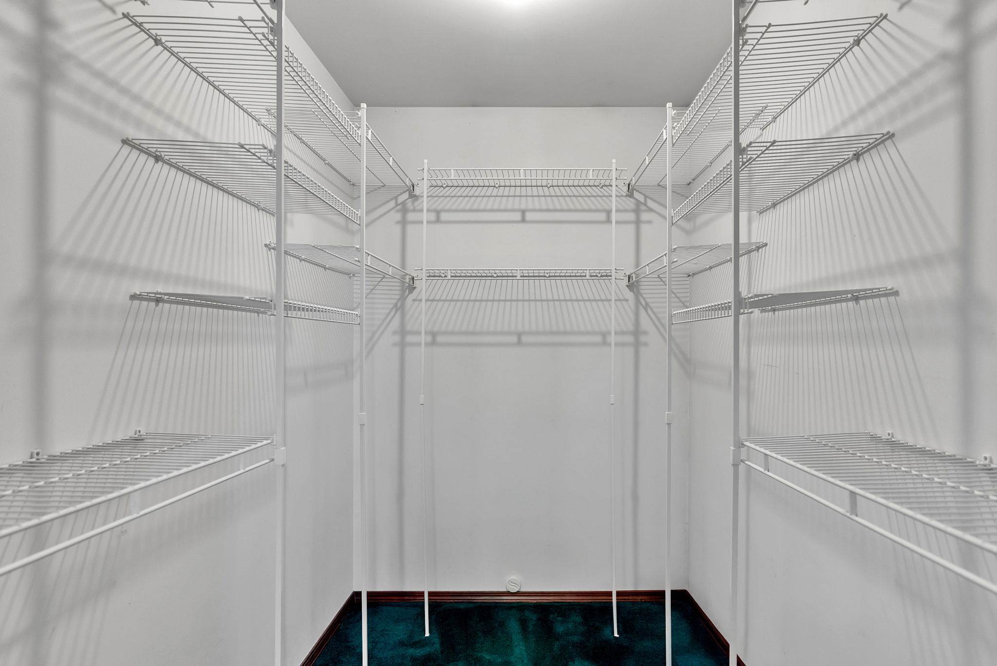 12854 East Hellroaring Rd, Athol, ID 83801