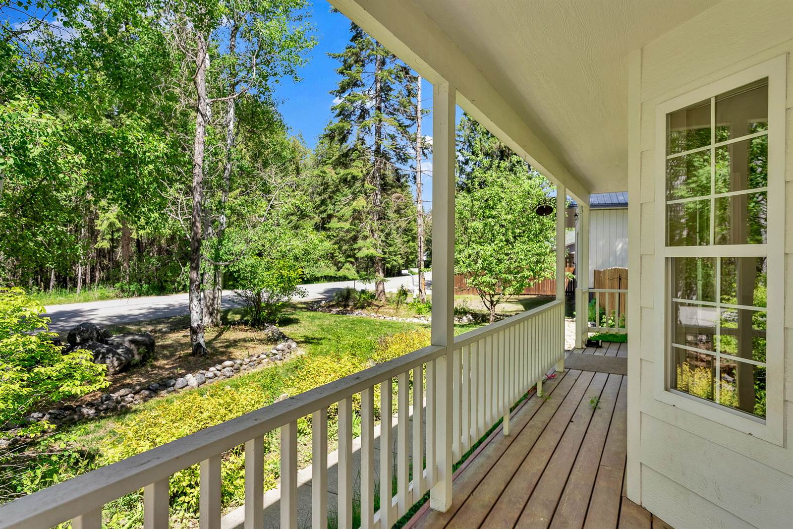 12854 East Hellroaring Rd, Athol, ID 83801