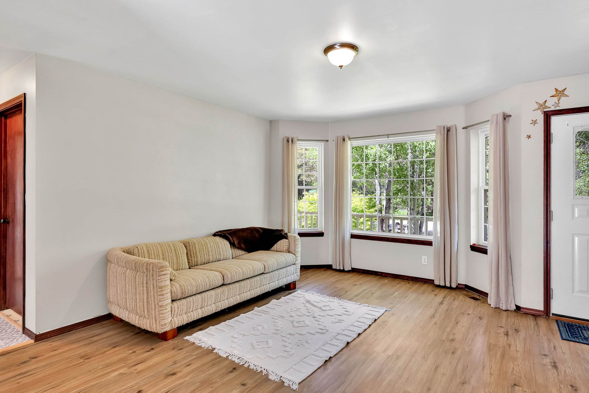 12854 East Hellroaring Rd, Athol, ID 83801