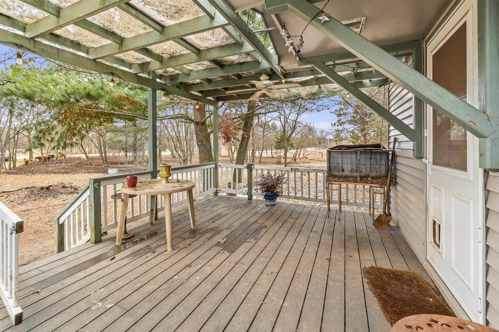 10670 County Road D, Almond, WI 54909