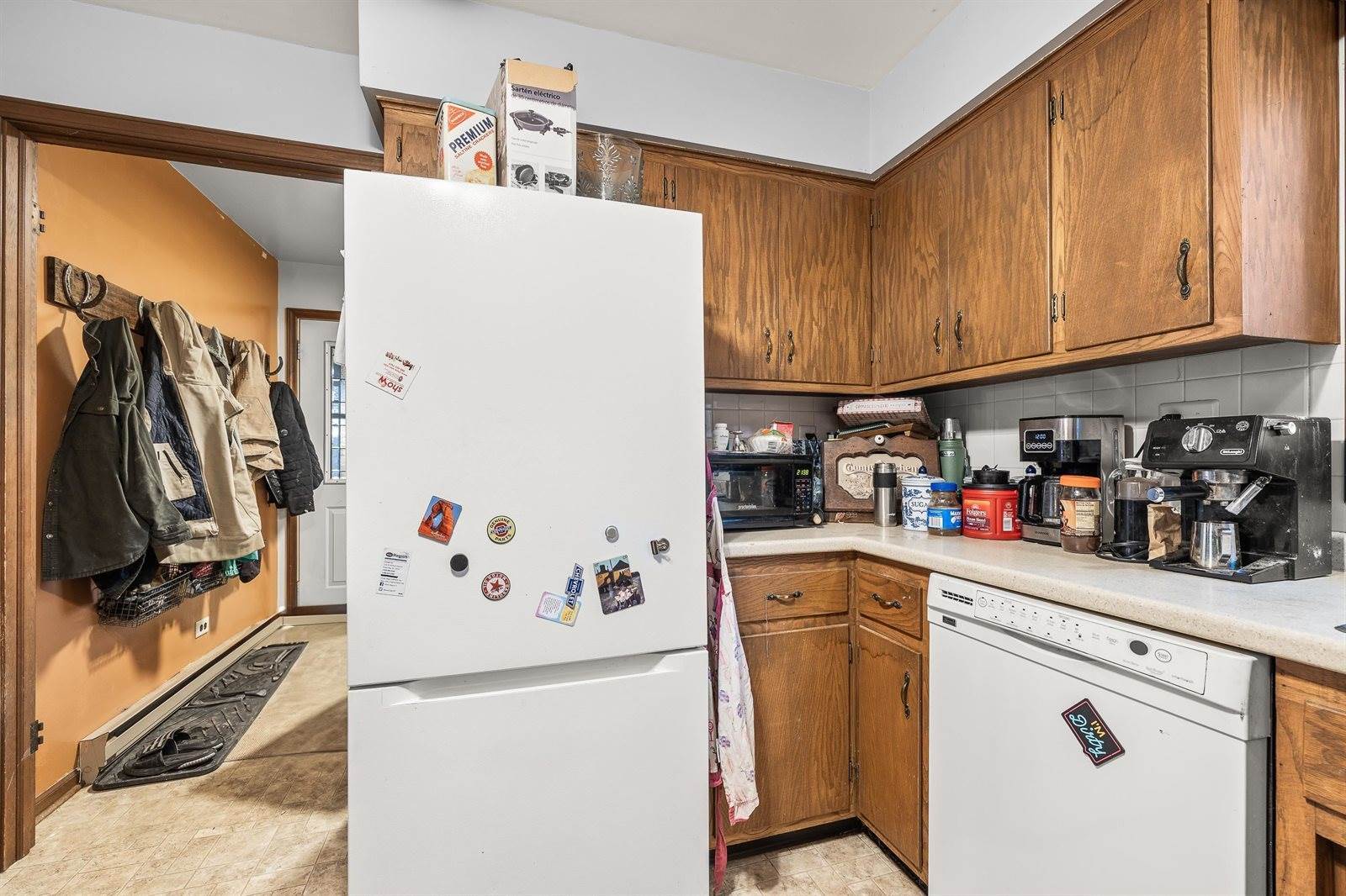 10670 County Road D, Almond, WI 54909