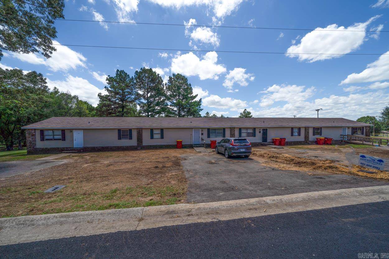 1106 Branch, Morrilton, AR 72110