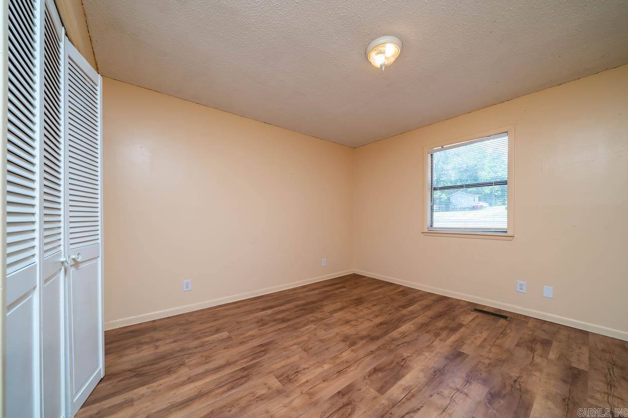 1106 Branch, Morrilton, AR 72110
