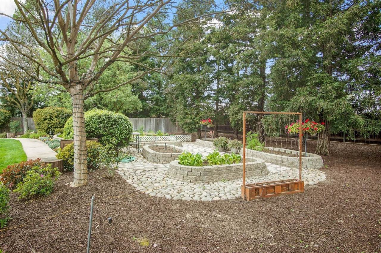 6086 Raymond Court, Atwater, CA 95301