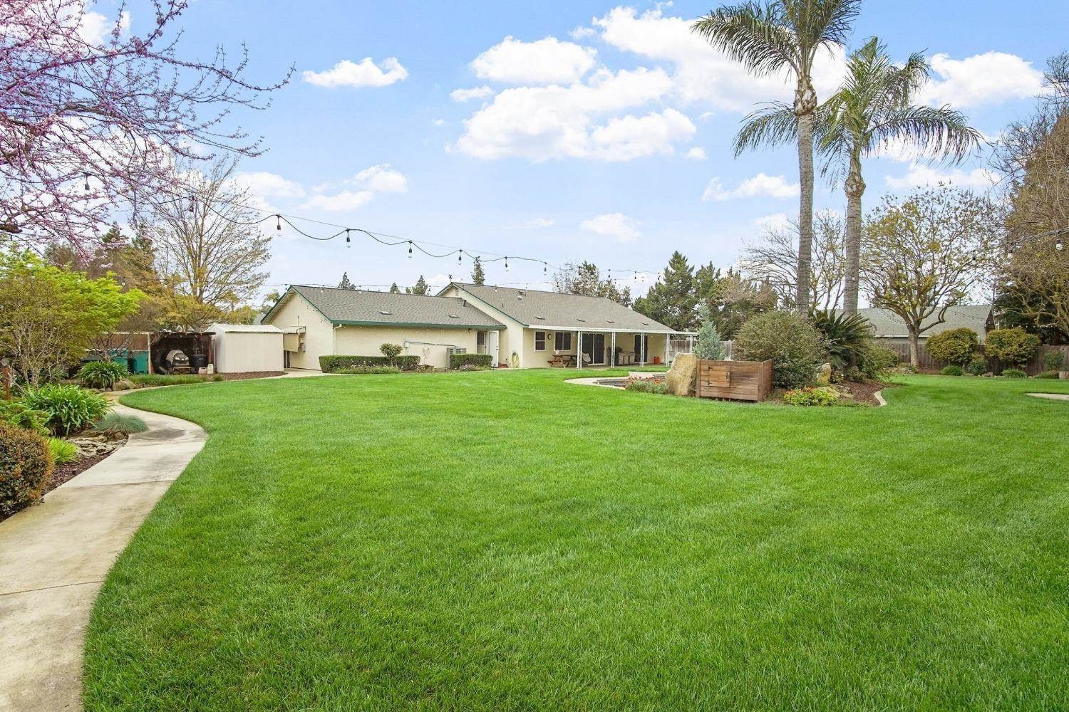 6086 Raymond Court, Atwater, CA 95301