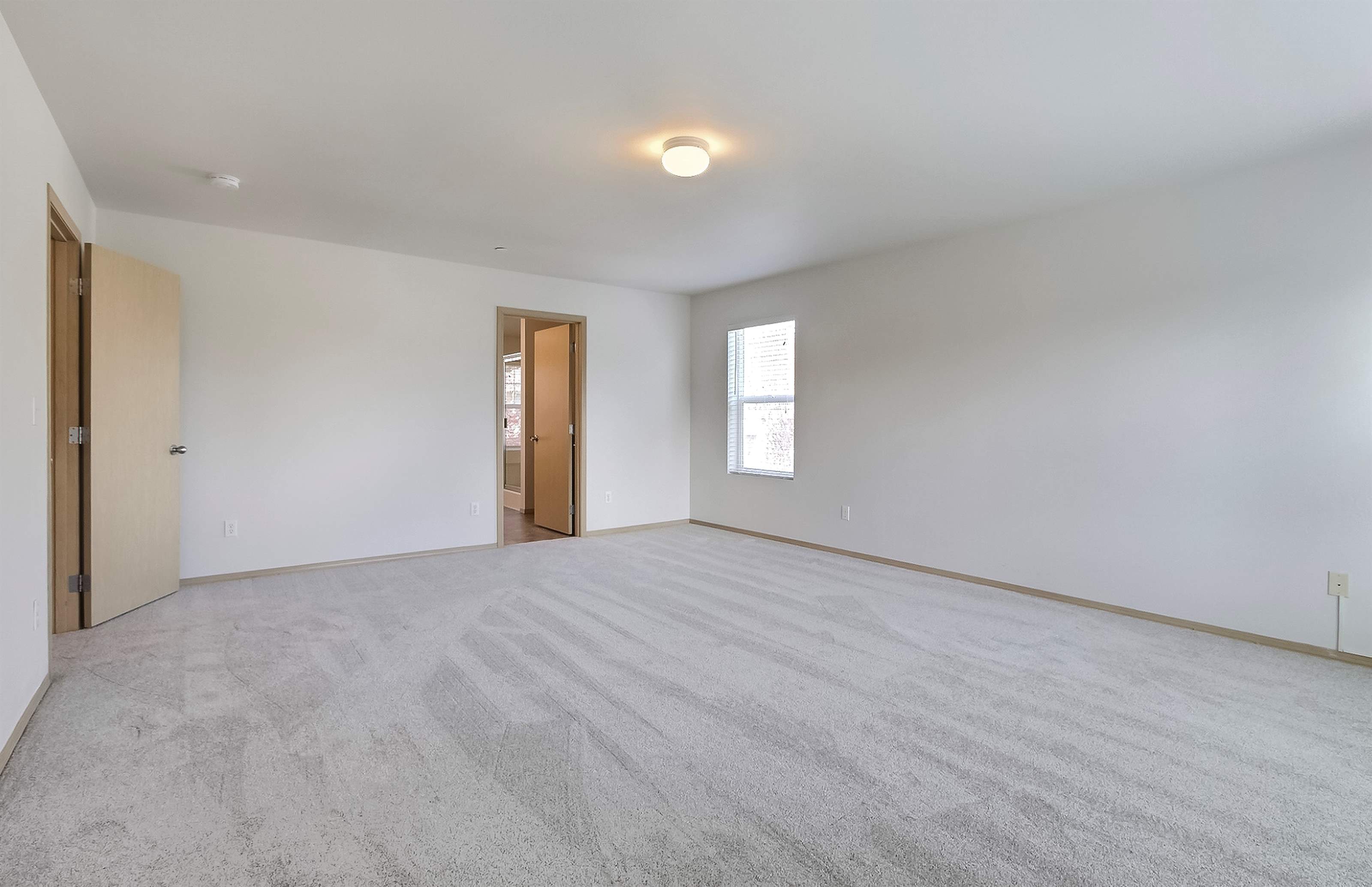 3186 Brown Loop, DuPont, WA 98327