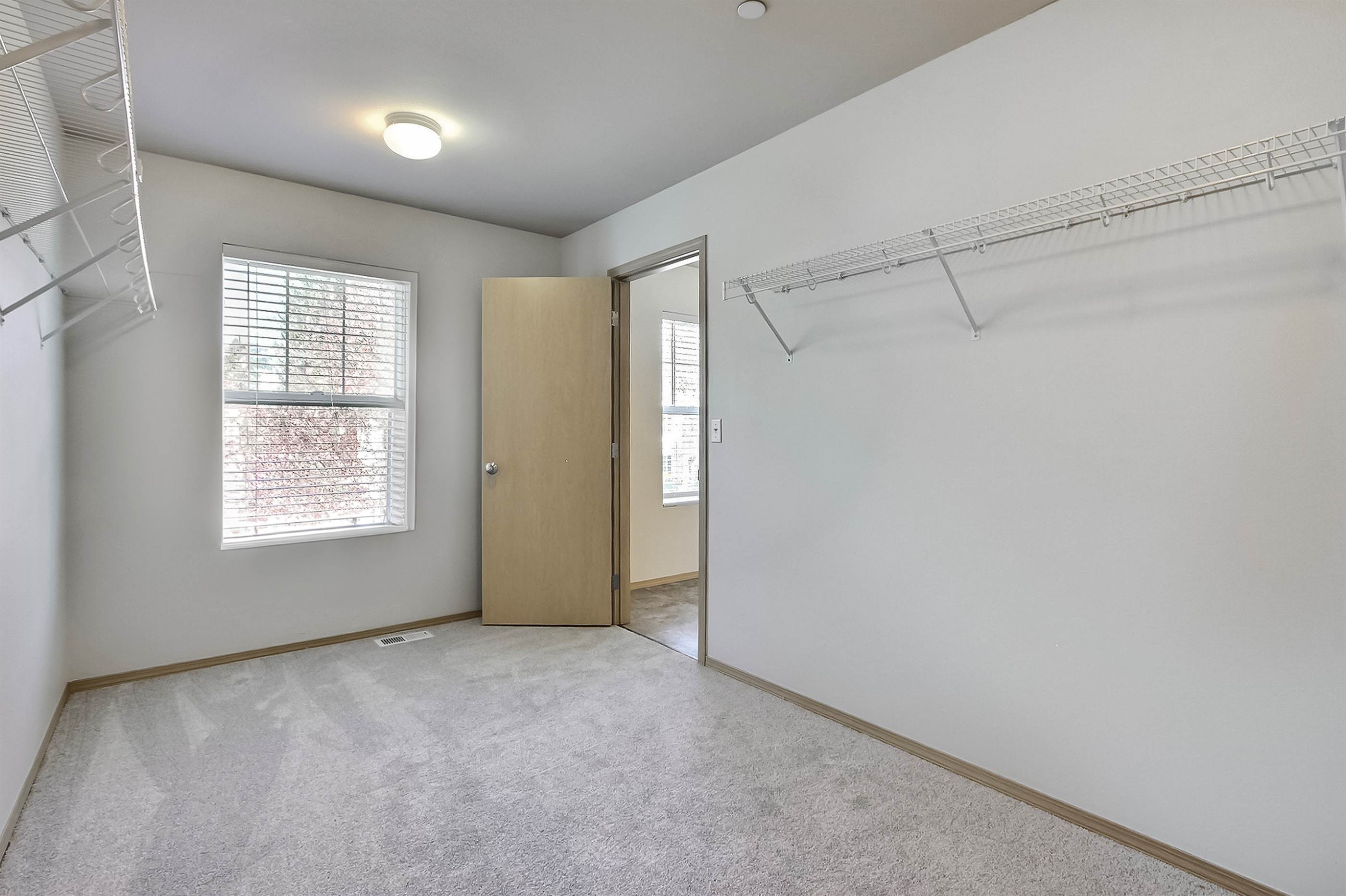 3186 Brown Loop, DuPont, WA 98327