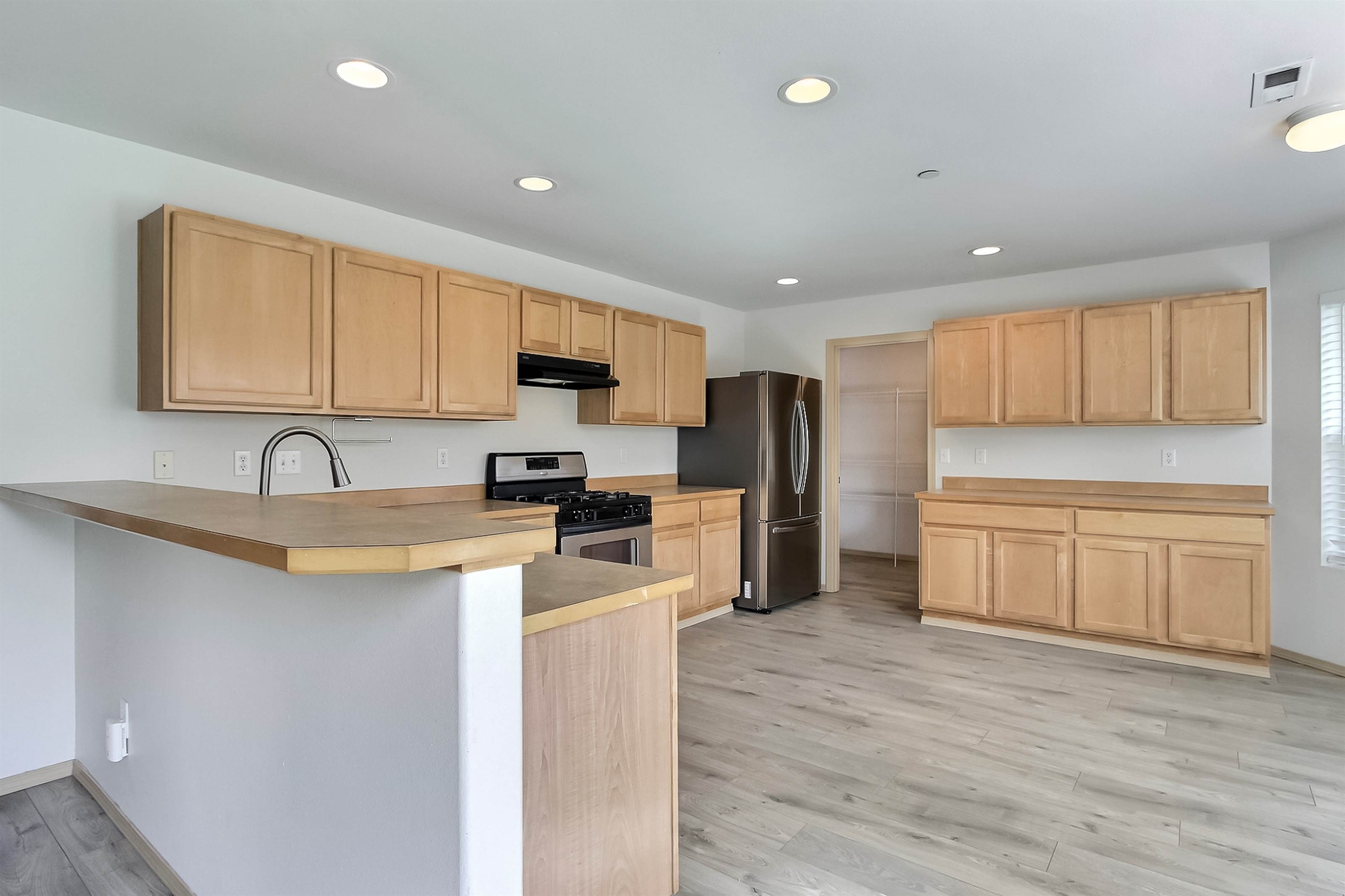 3186 Brown Loop, DuPont, WA 98327