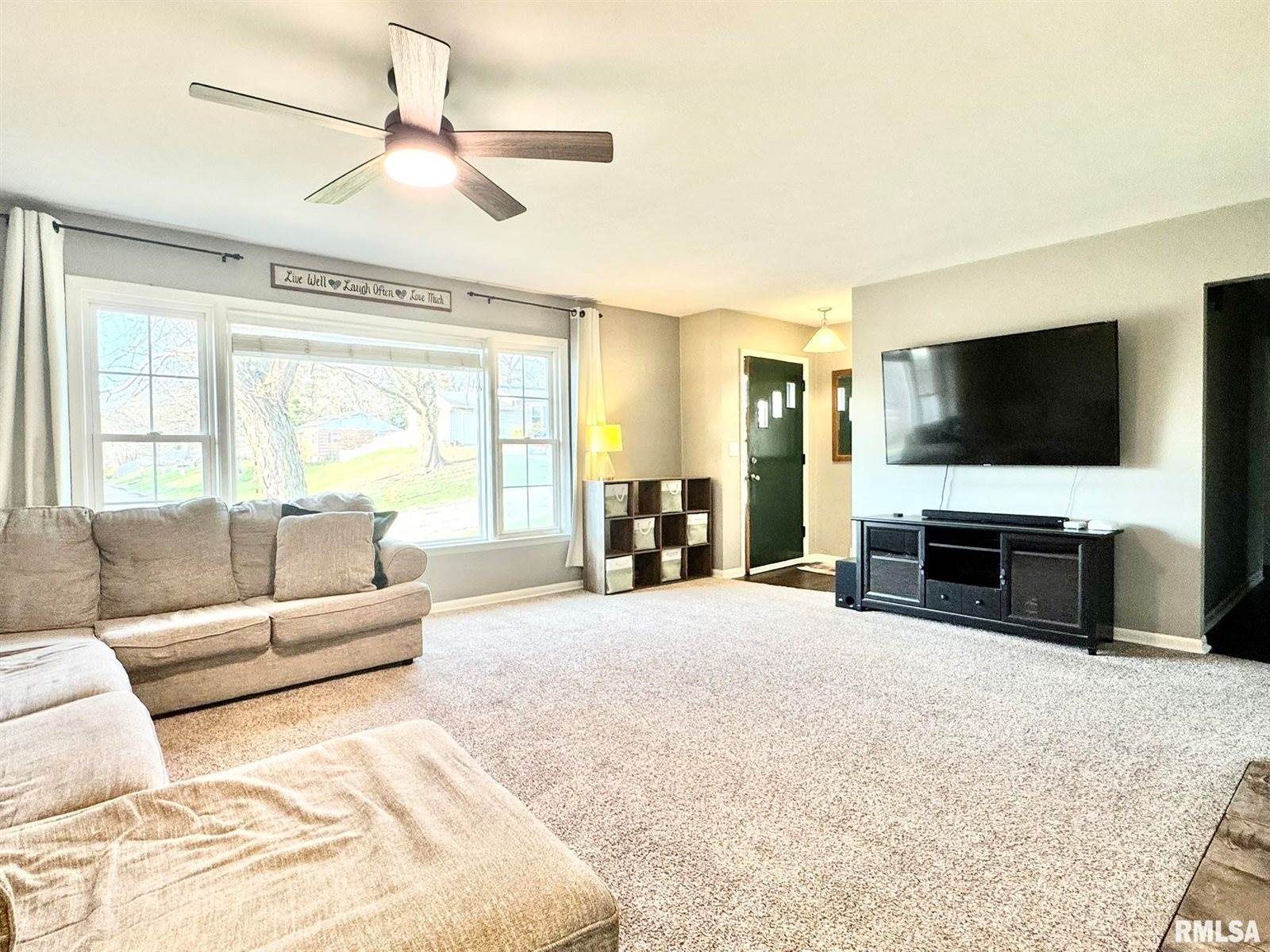 1300 26TH Avenue, Rock Island, IL 61201