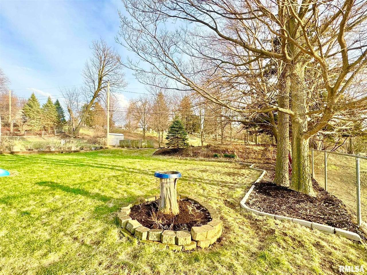 1300 26TH Avenue, Rock Island, IL 61201