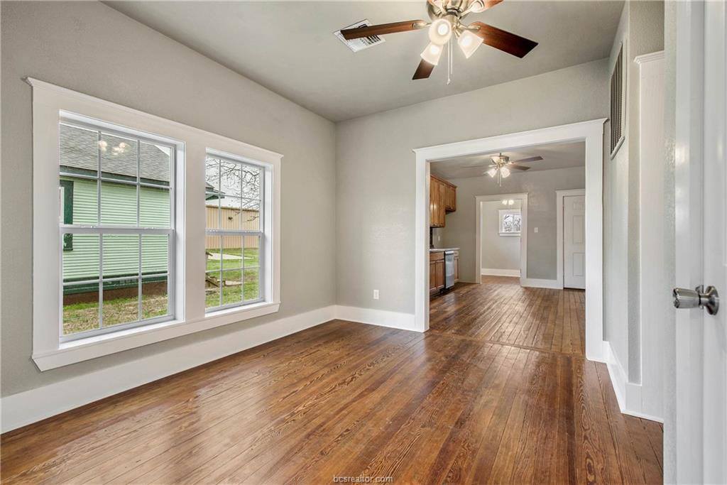 218 North Commerce Street, Bremond, TX 76629