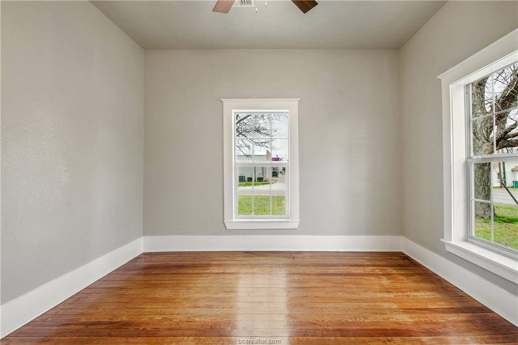 218 North Commerce Street, Bremond, TX 76629