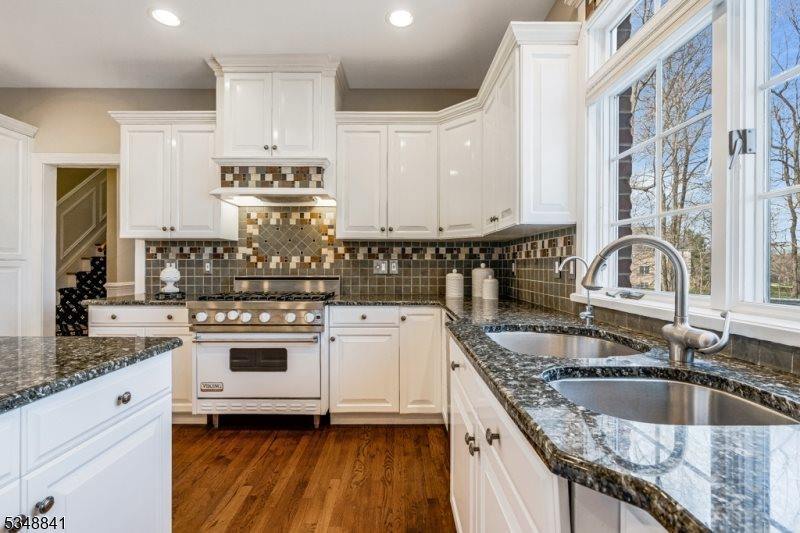 2 Willow Woods Trail, Warren Township, NJ 07059