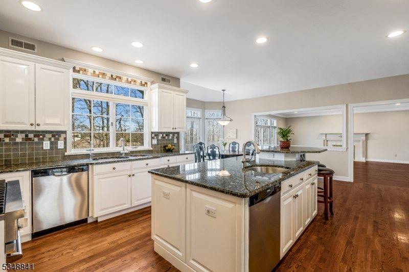 2 Willow Woods Trail, Warren Township, NJ 07059