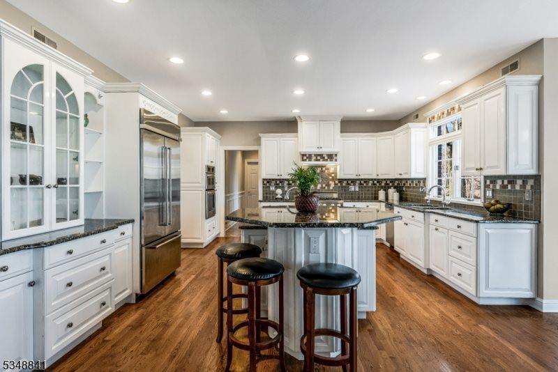 2 Willow Woods Trail, Warren Township, NJ 07059