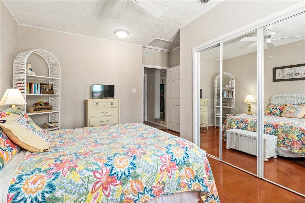 337 Somerset Avenue, Sarasota, FL 34243