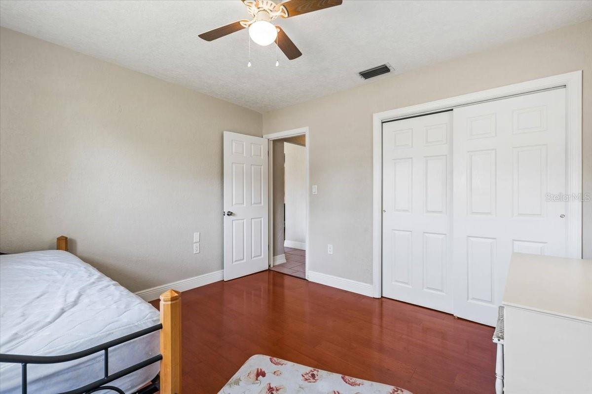 337 Somerset Avenue, Sarasota, FL 34243