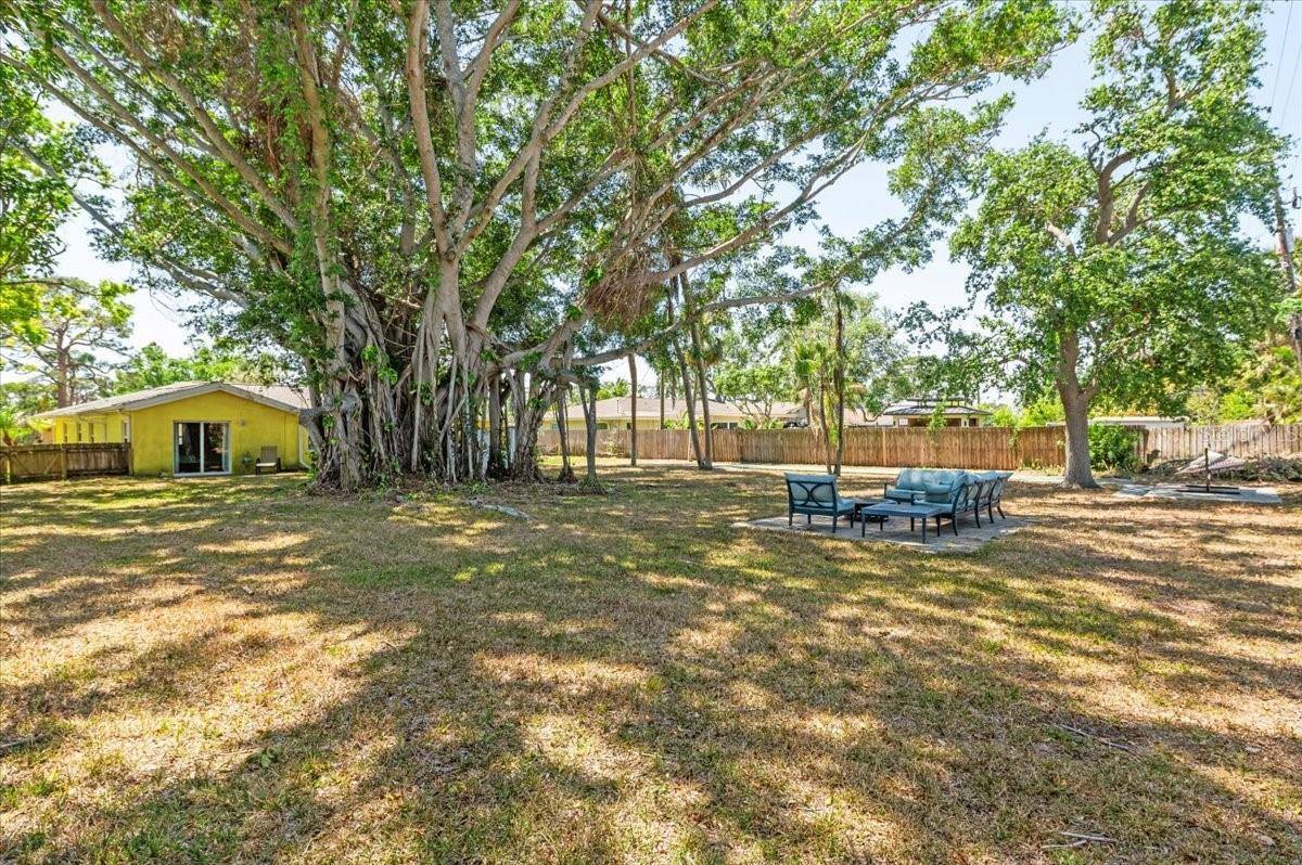 337 Somerset Avenue, Sarasota, FL 34243