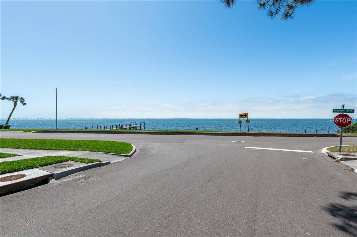 337 Somerset Avenue, Sarasota, FL 34243