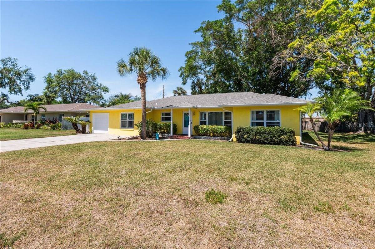 337 Somerset Avenue, Sarasota, FL 34243