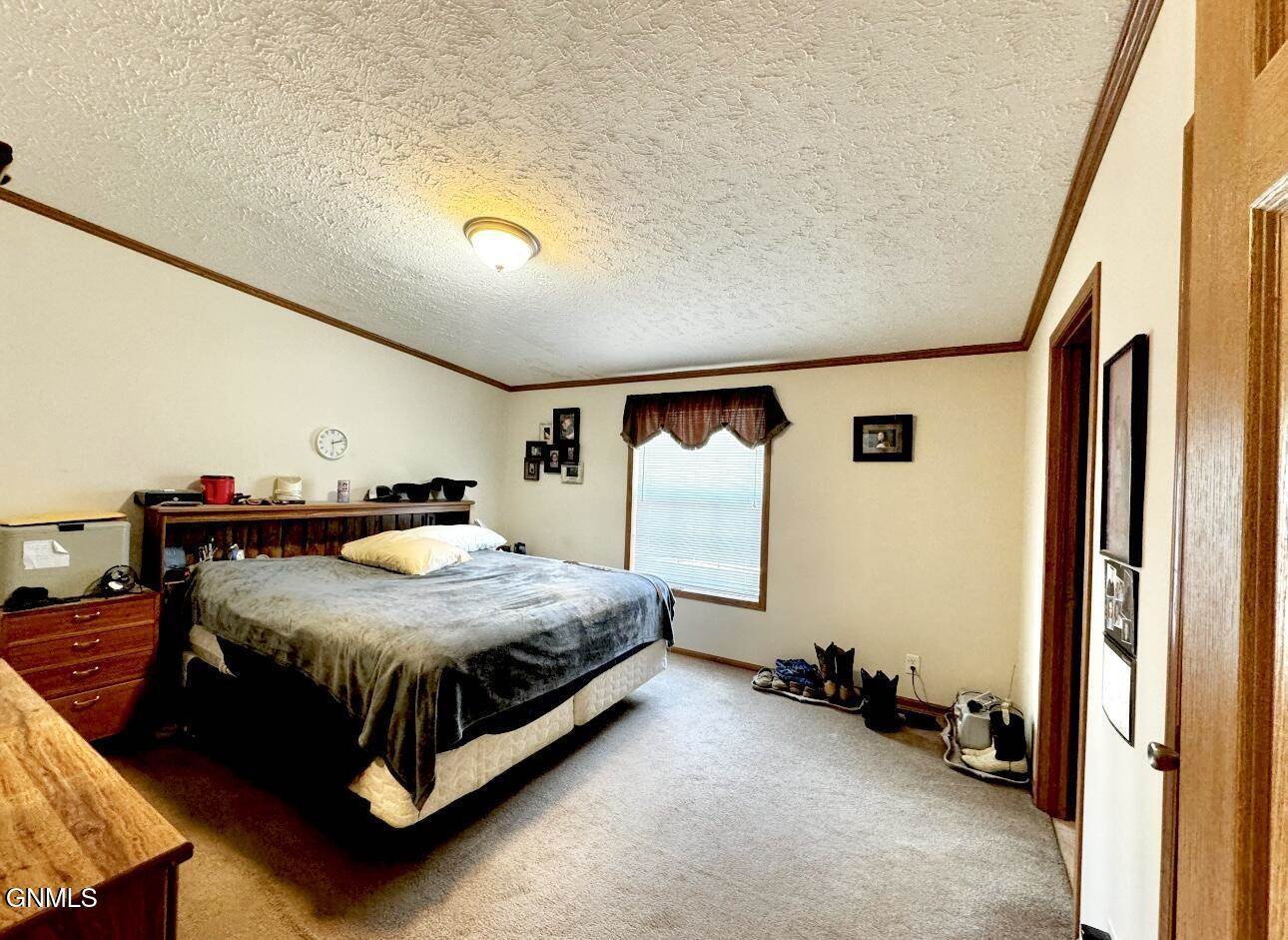 721 Riverside Drive, Williston, ND 58801