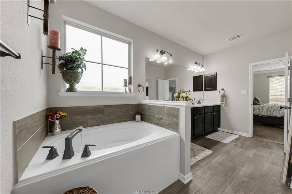 4054 Dunlap Loop, College Station, TX 77845