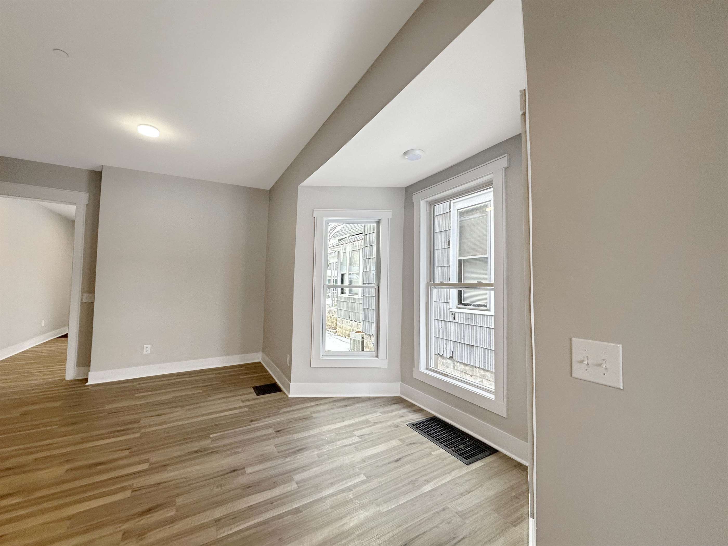 40 S 18th, Terre Haute, IN 47807