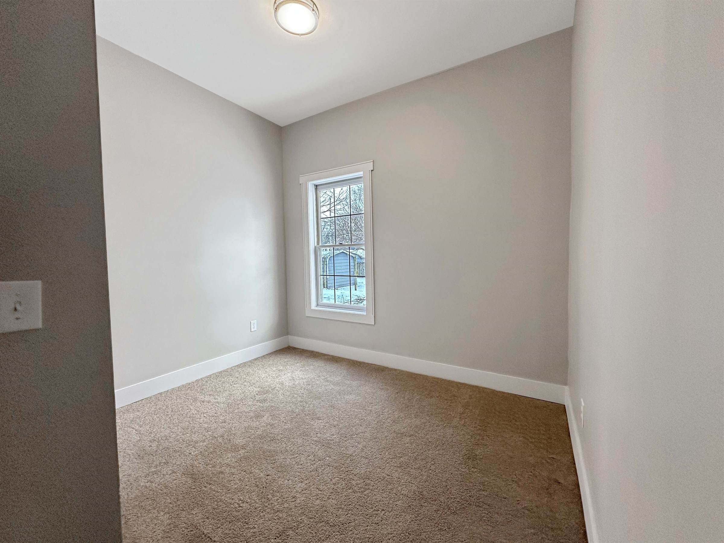 40 S 18th, Terre Haute, IN 47807