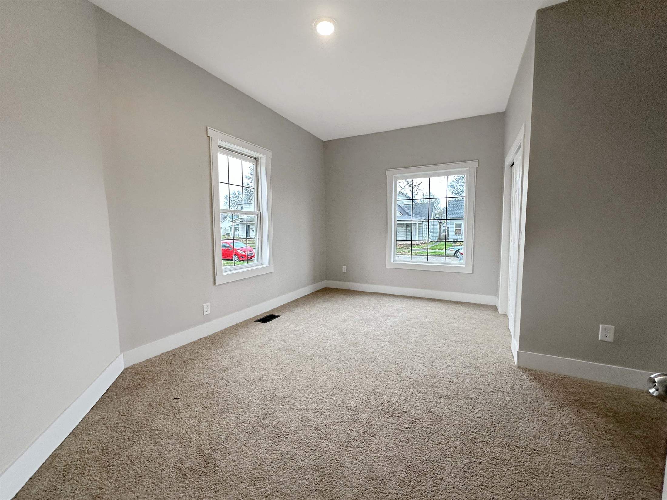 40 S 18th, Terre Haute, IN 47807