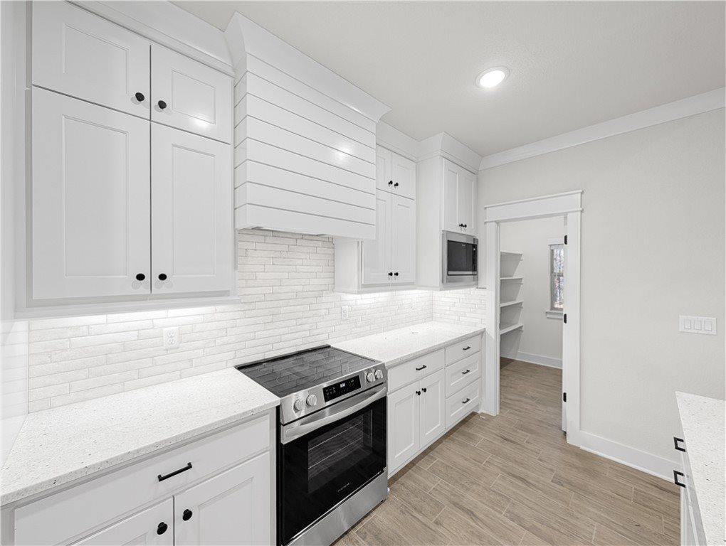 8 Highworth Lane, Bella Vista, AR 72714