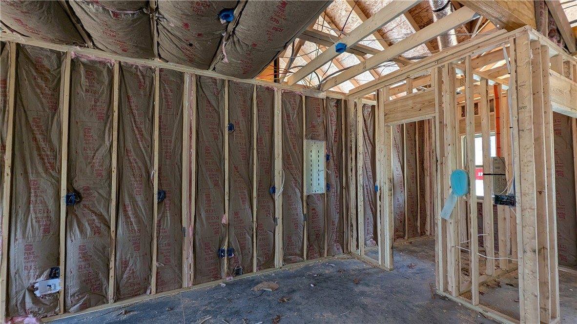 8 Highworth Lane, Bella Vista, AR 72714