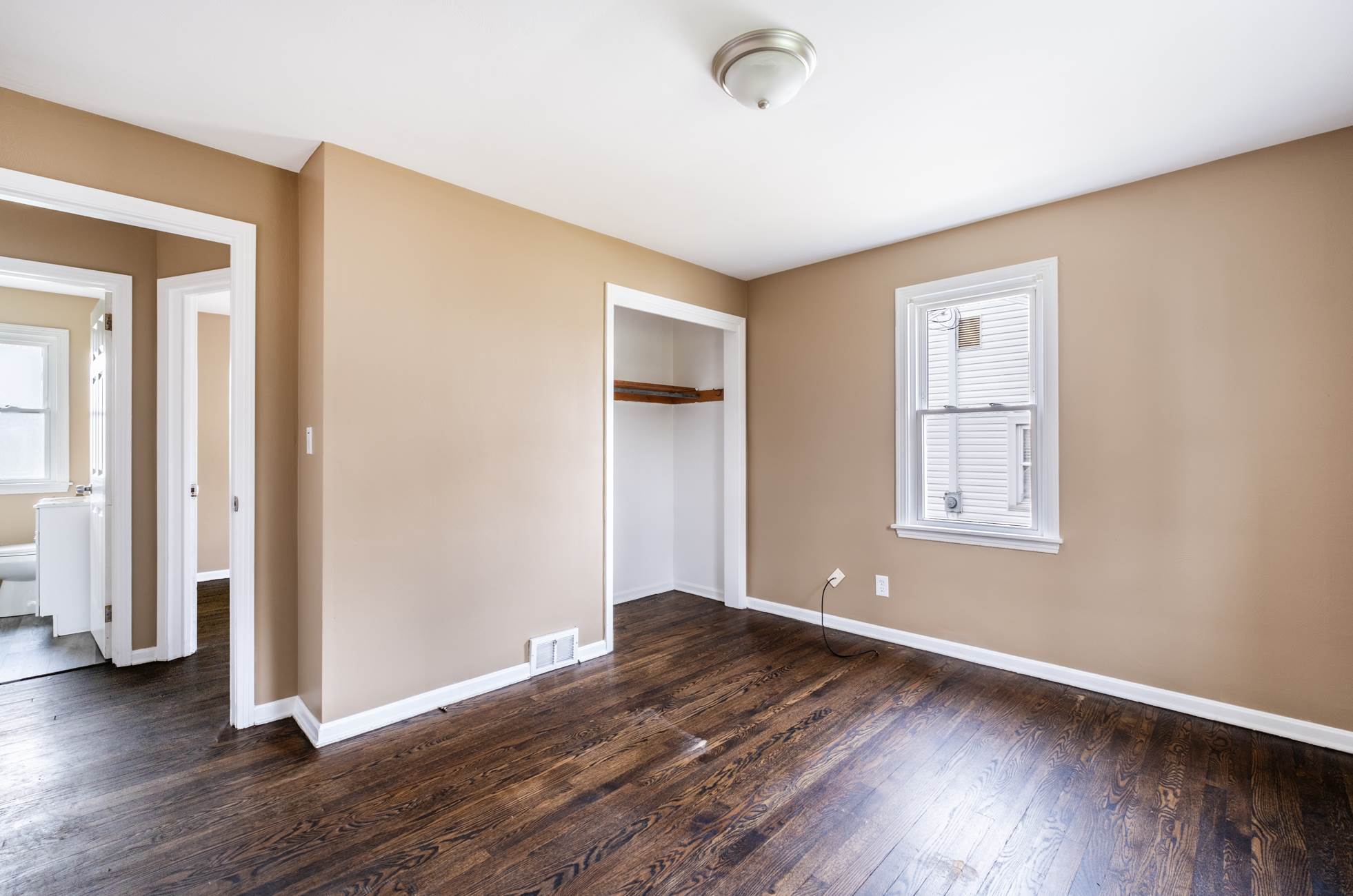 449 N Glenellen, Youngstown, OH 44509