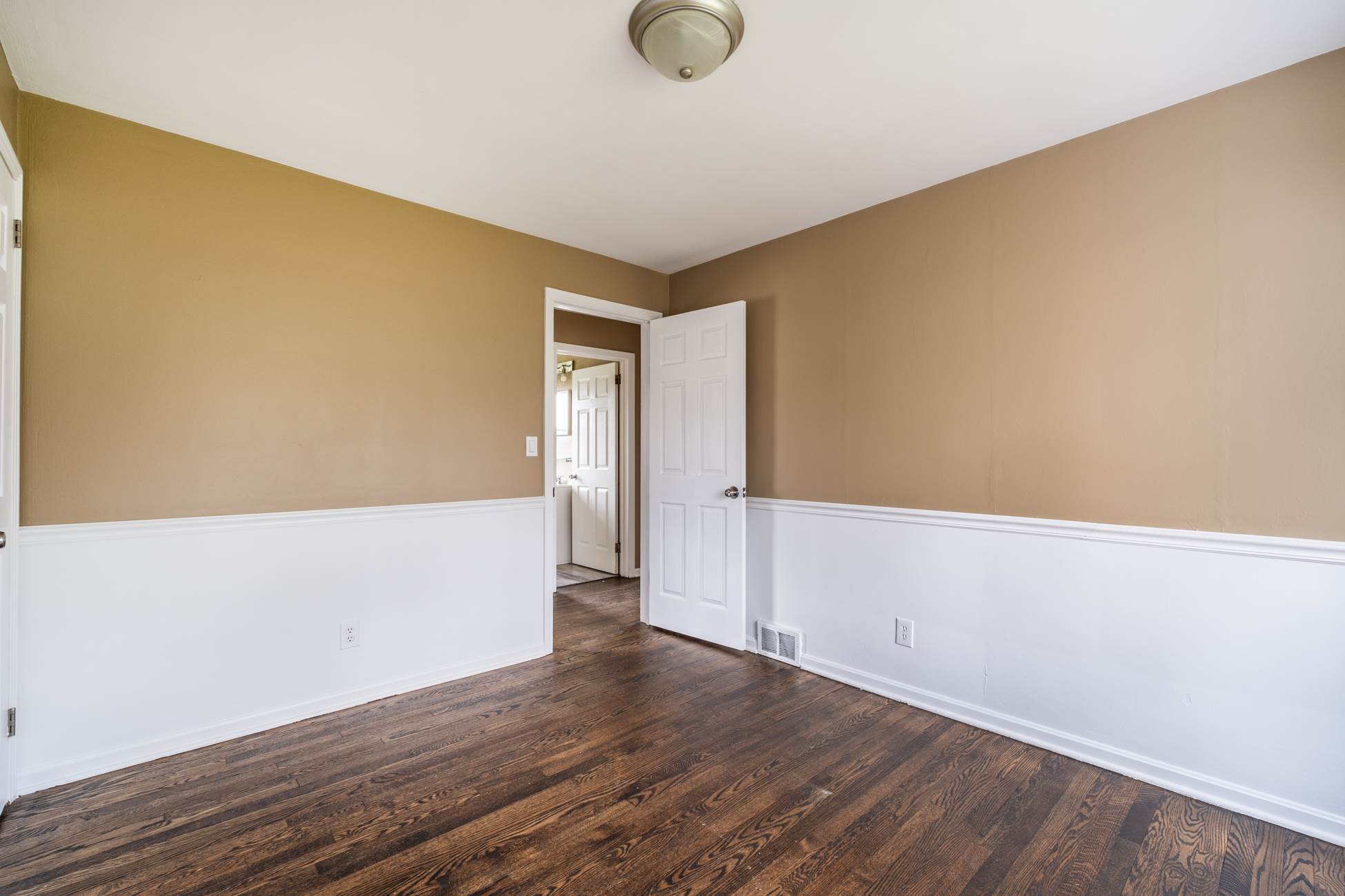 449 N Glenellen, Youngstown, OH 44509