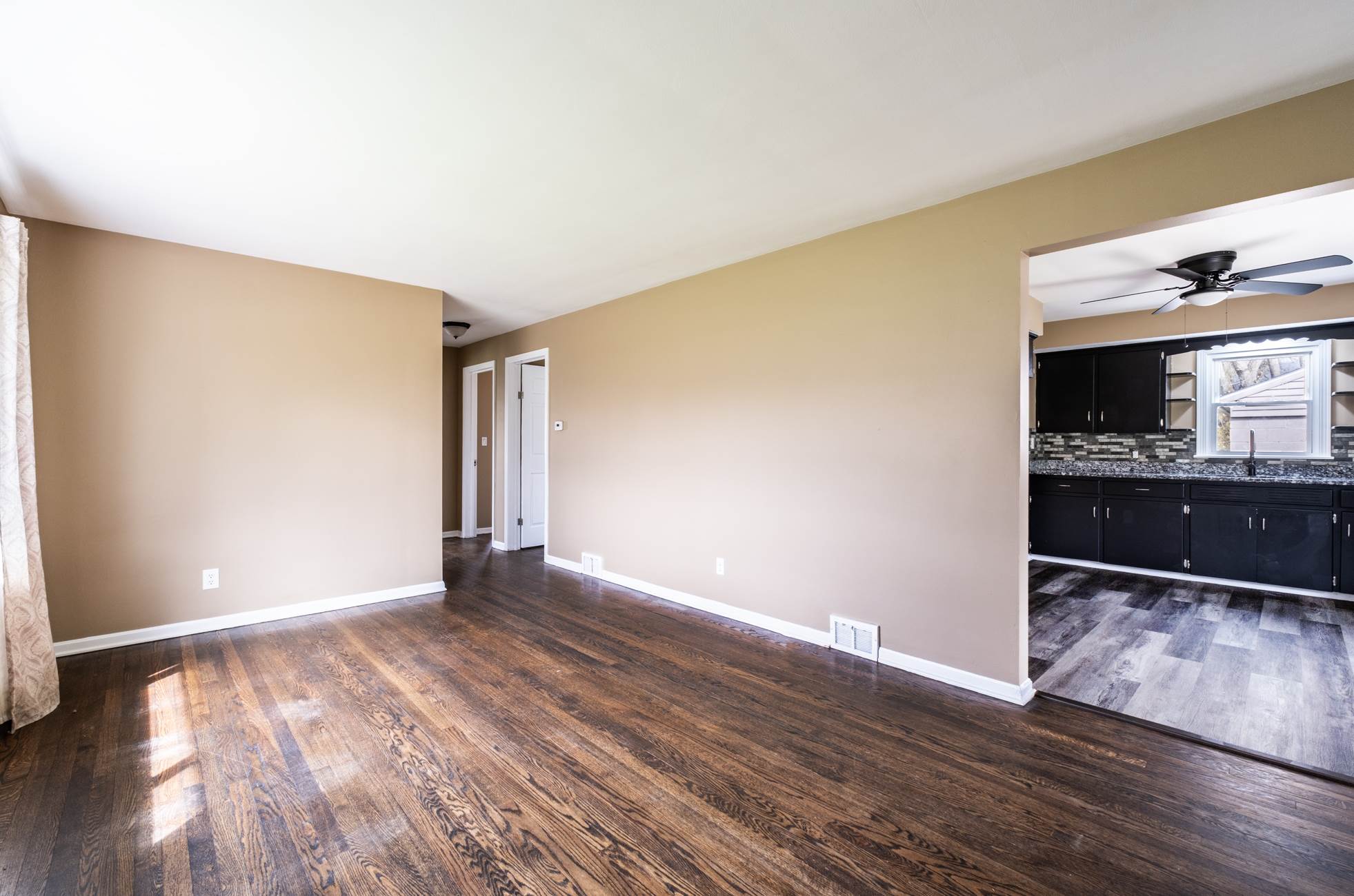 449 N Glenellen, Youngstown, OH 44509