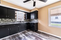 449 N Glenellen, Youngstown, OH 44509