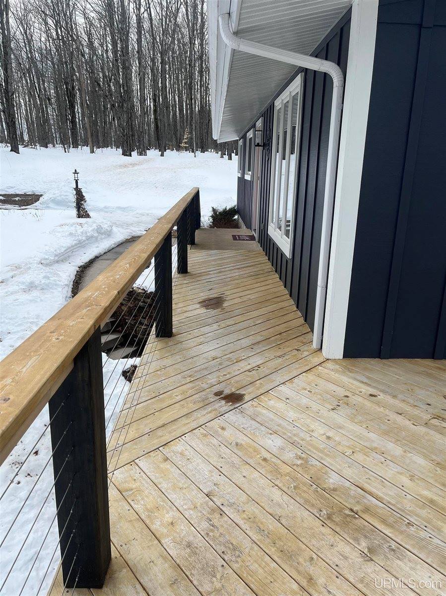 1904 E Kolpack Road, Skandia, MI 49855