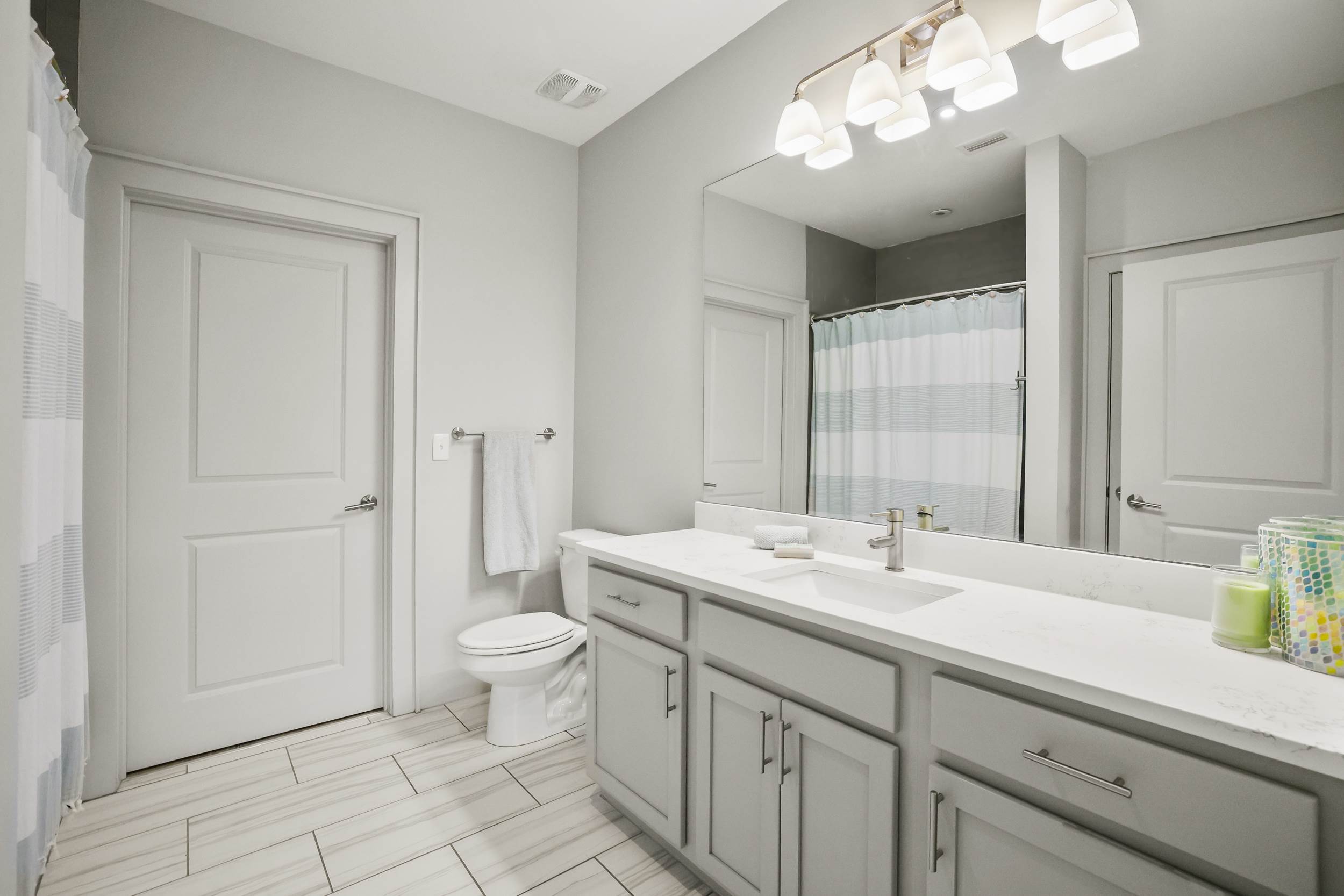 2501 Bienville Blvd #523, Ocean Springs, MS 39564