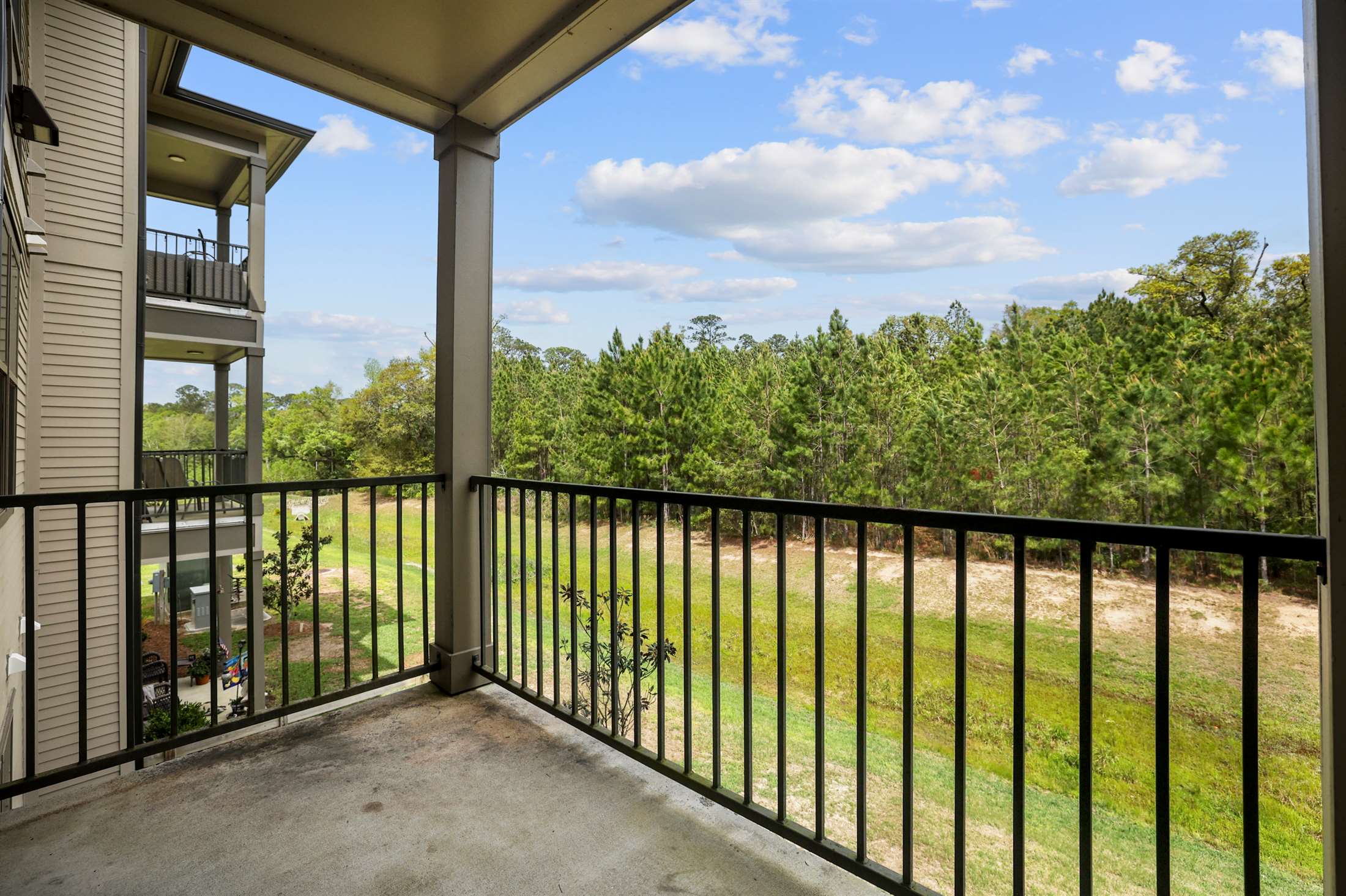 2501 Bienville Blvd #523, Ocean Springs, MS 39564