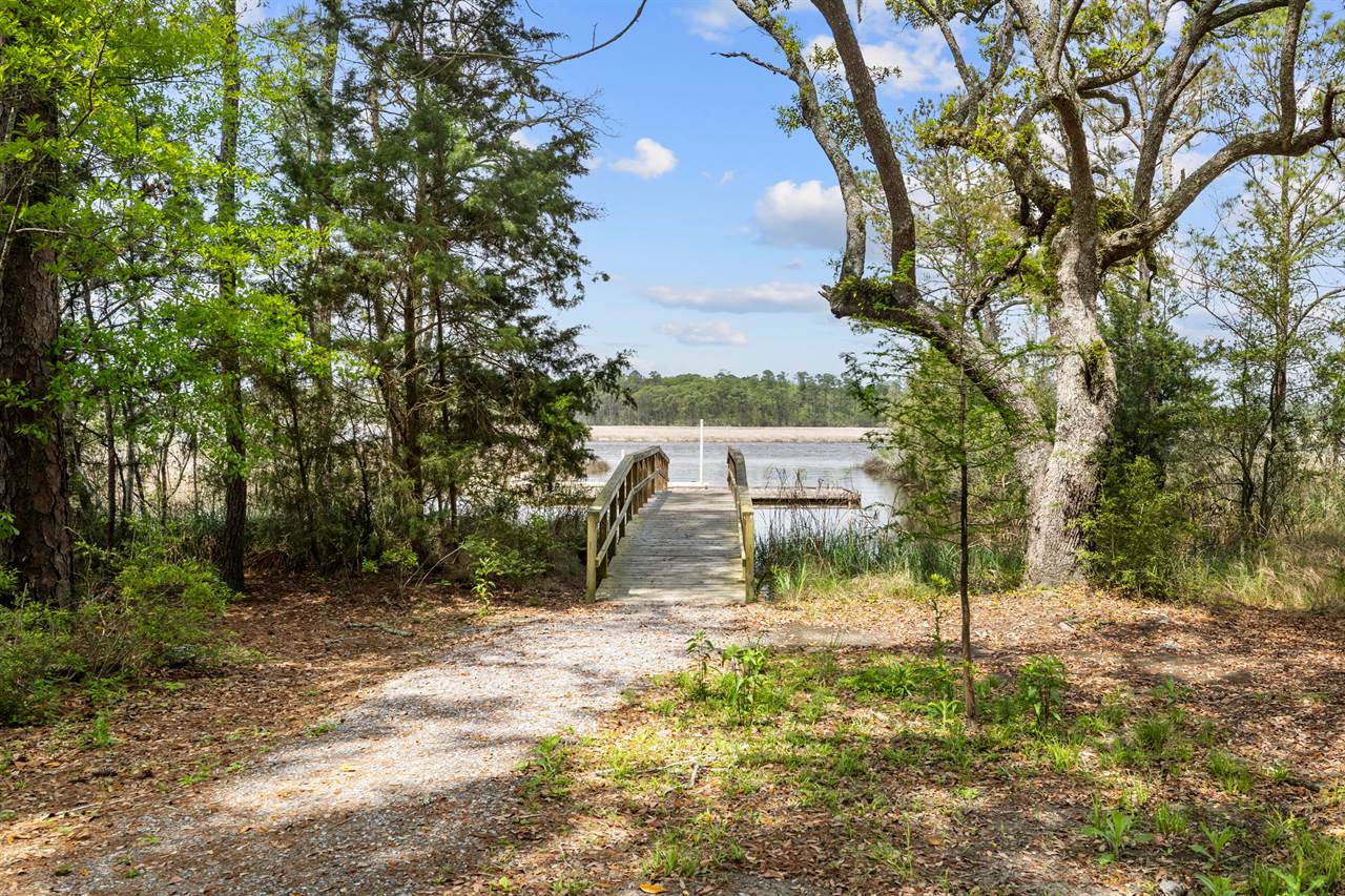 2501 Bienville Blvd #523, Ocean Springs, MS 39564