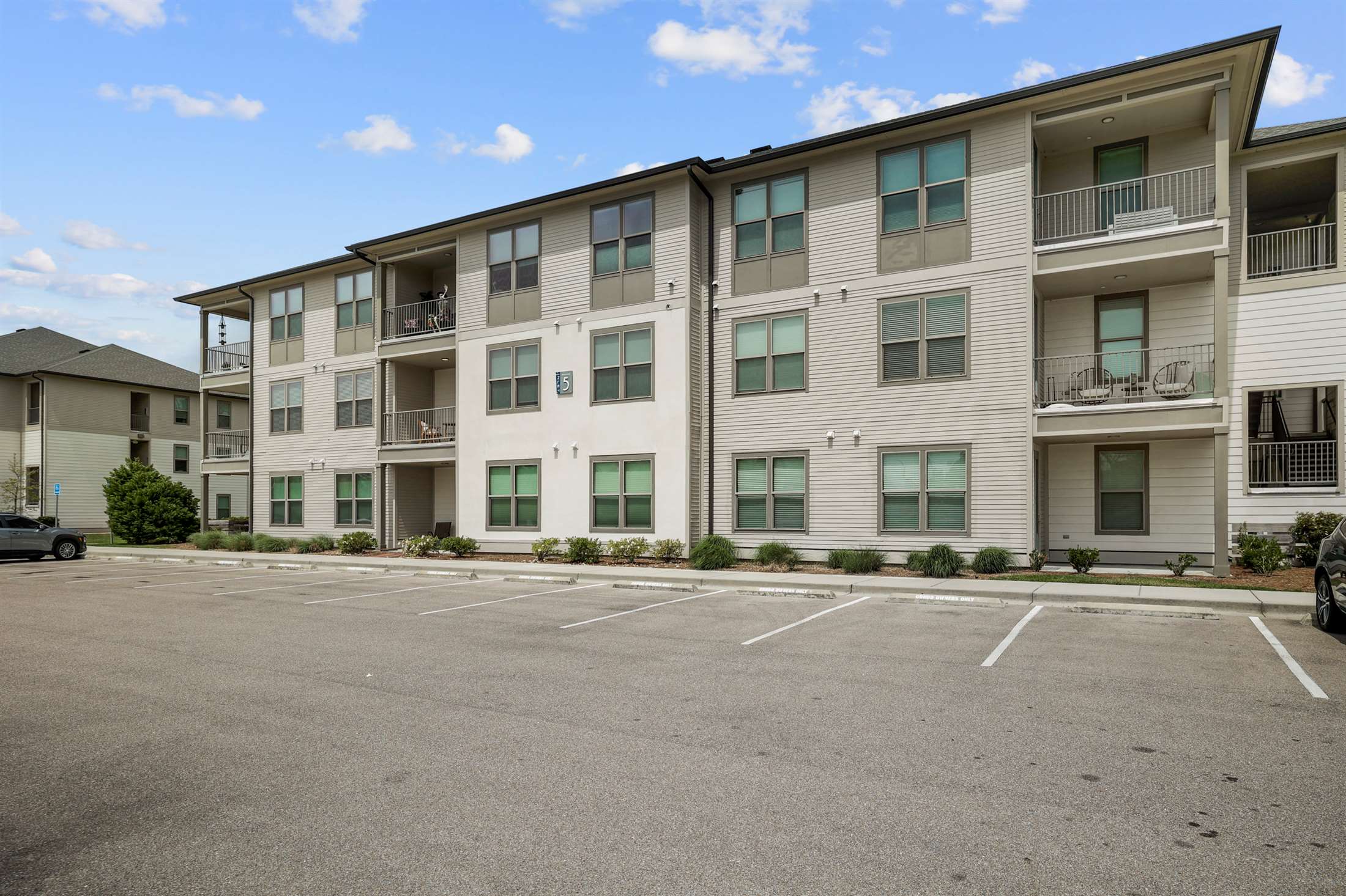 2501 Bienville Blvd #523, Ocean Springs, MS 39564