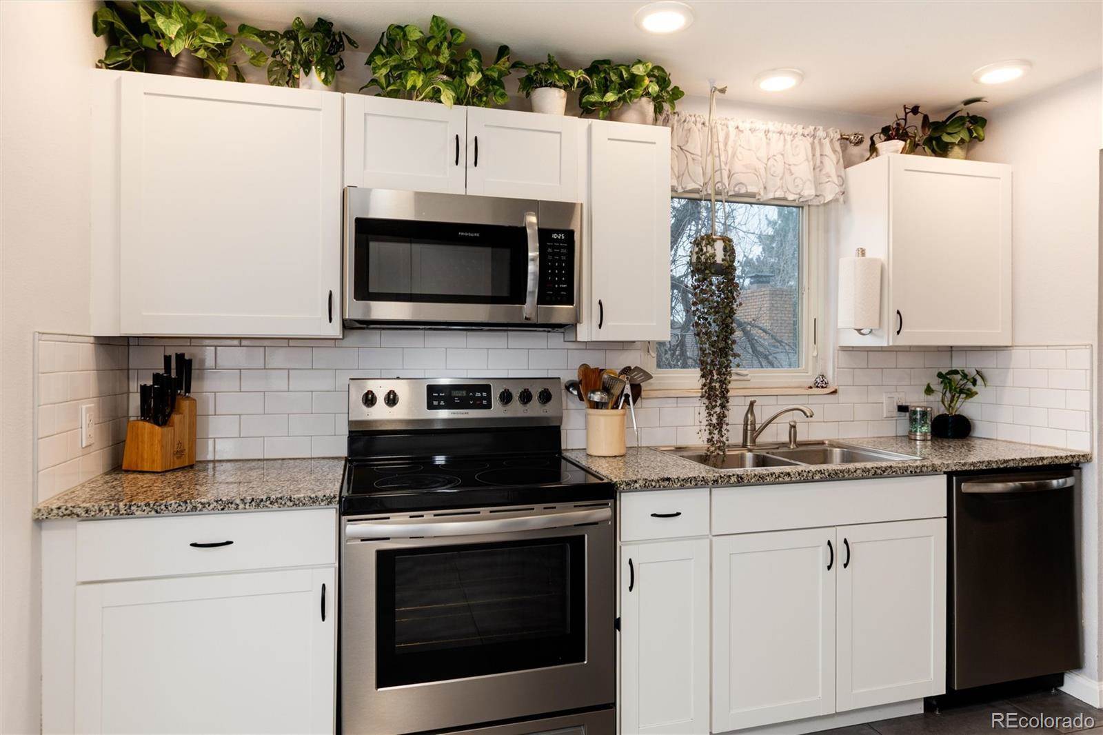 8063 South Otis Court, Littleton, CO 80128