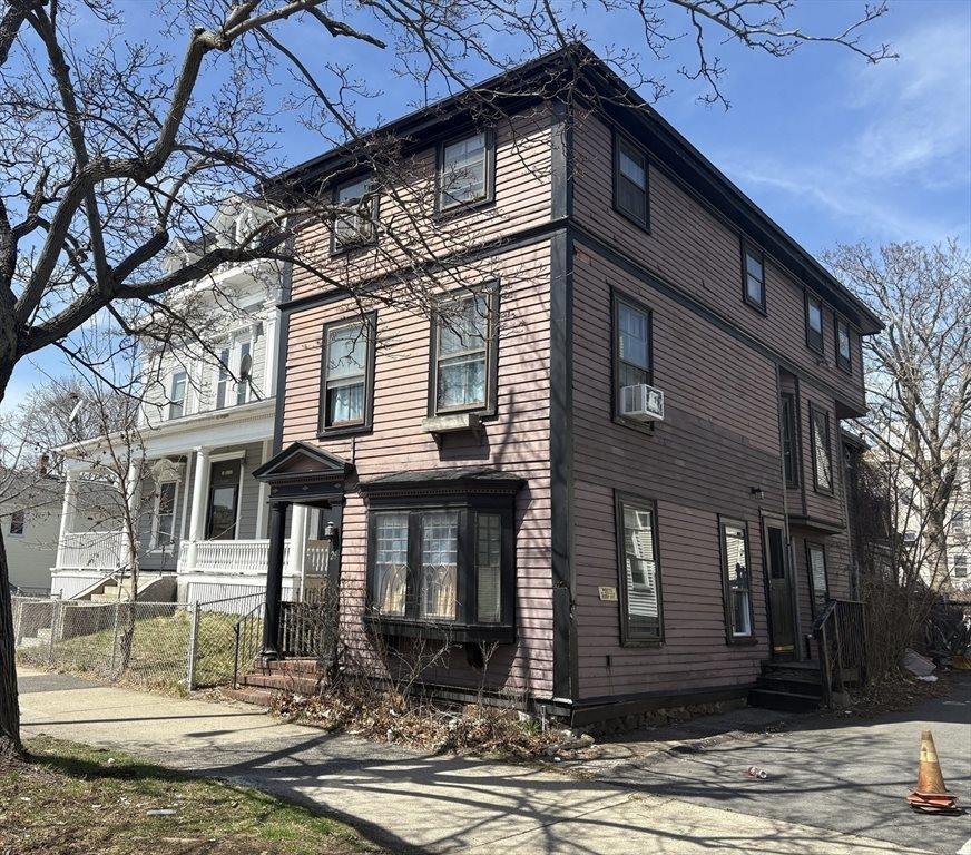 29 Broad St, Lynn, MA 01902