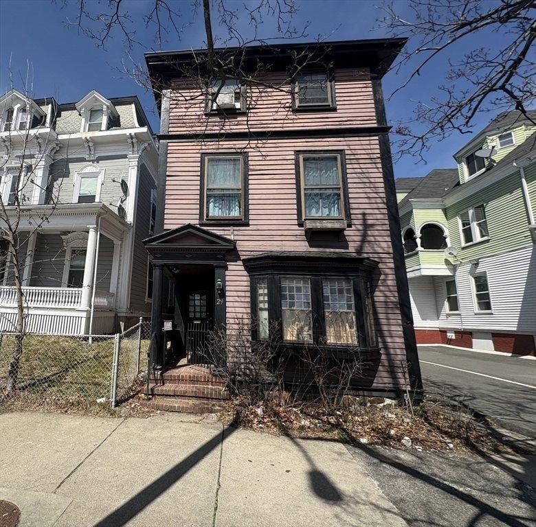 29 Broad St, Lynn, MA 01902