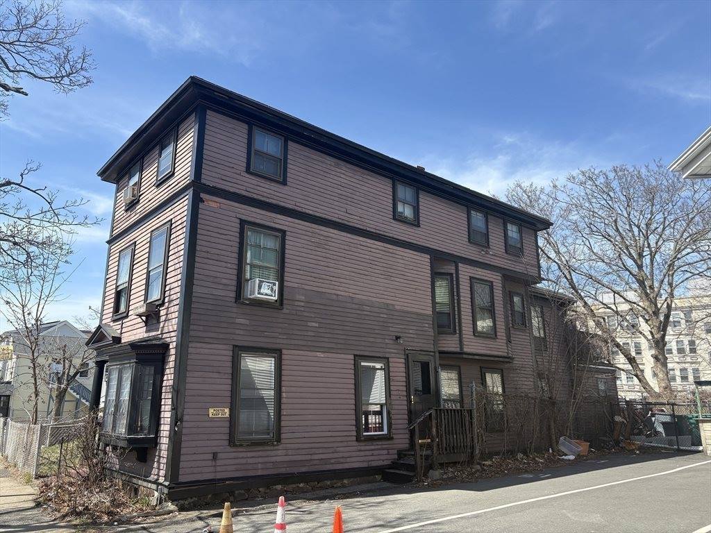 29 Broad St, Lynn, MA 01902